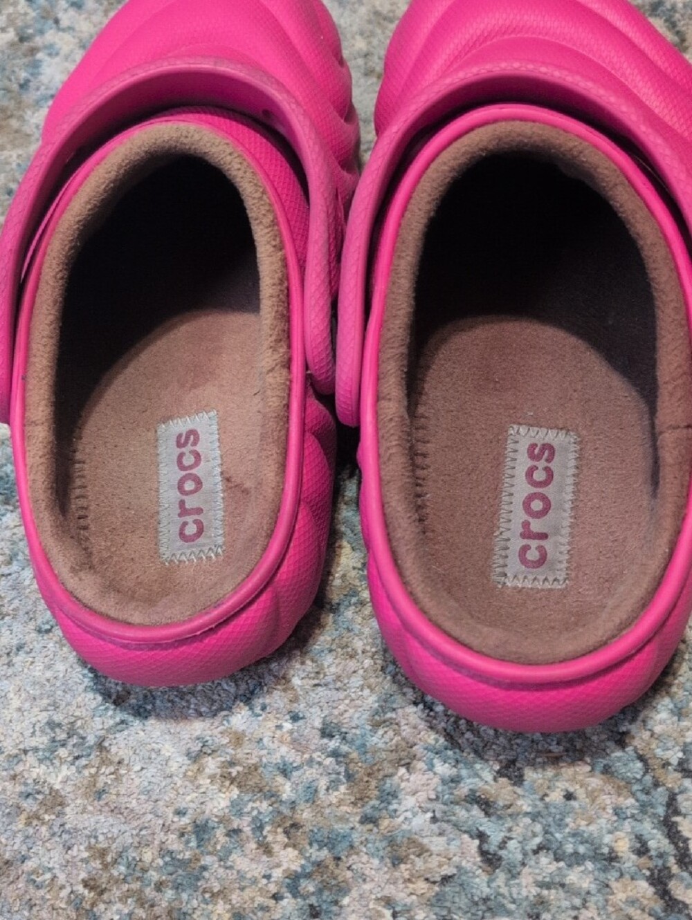 Crocs Hot Pink Fleece Lined Clogs M5/W7 - Picture 5 of 9